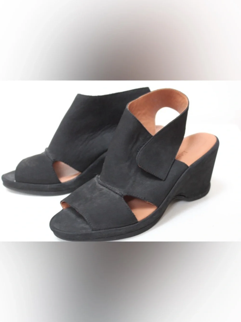 L'Amour Des Pieds Oswin wedges